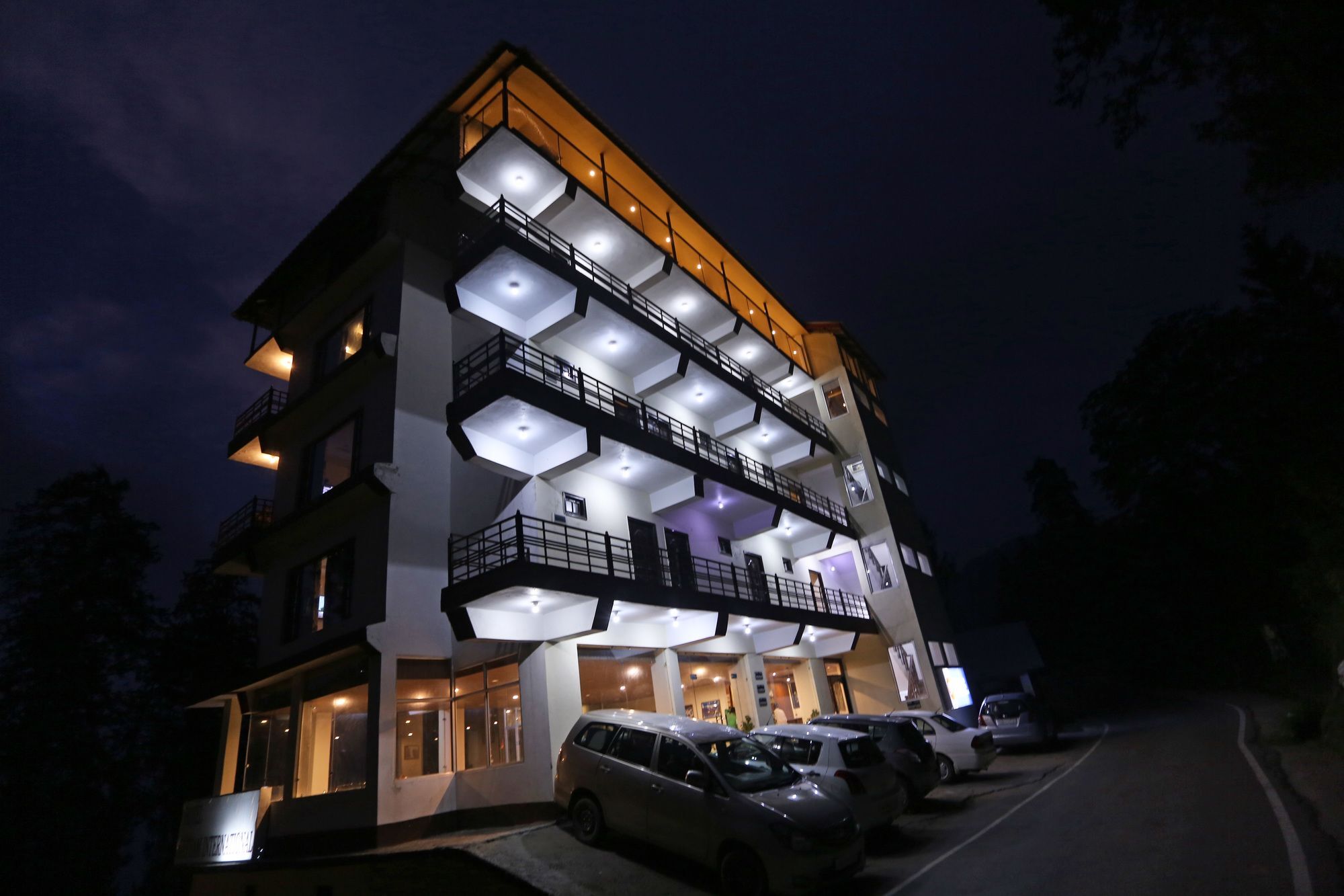 Oyo 6517 Satyam International Otel Dalhousie Dış mekan fotoğraf